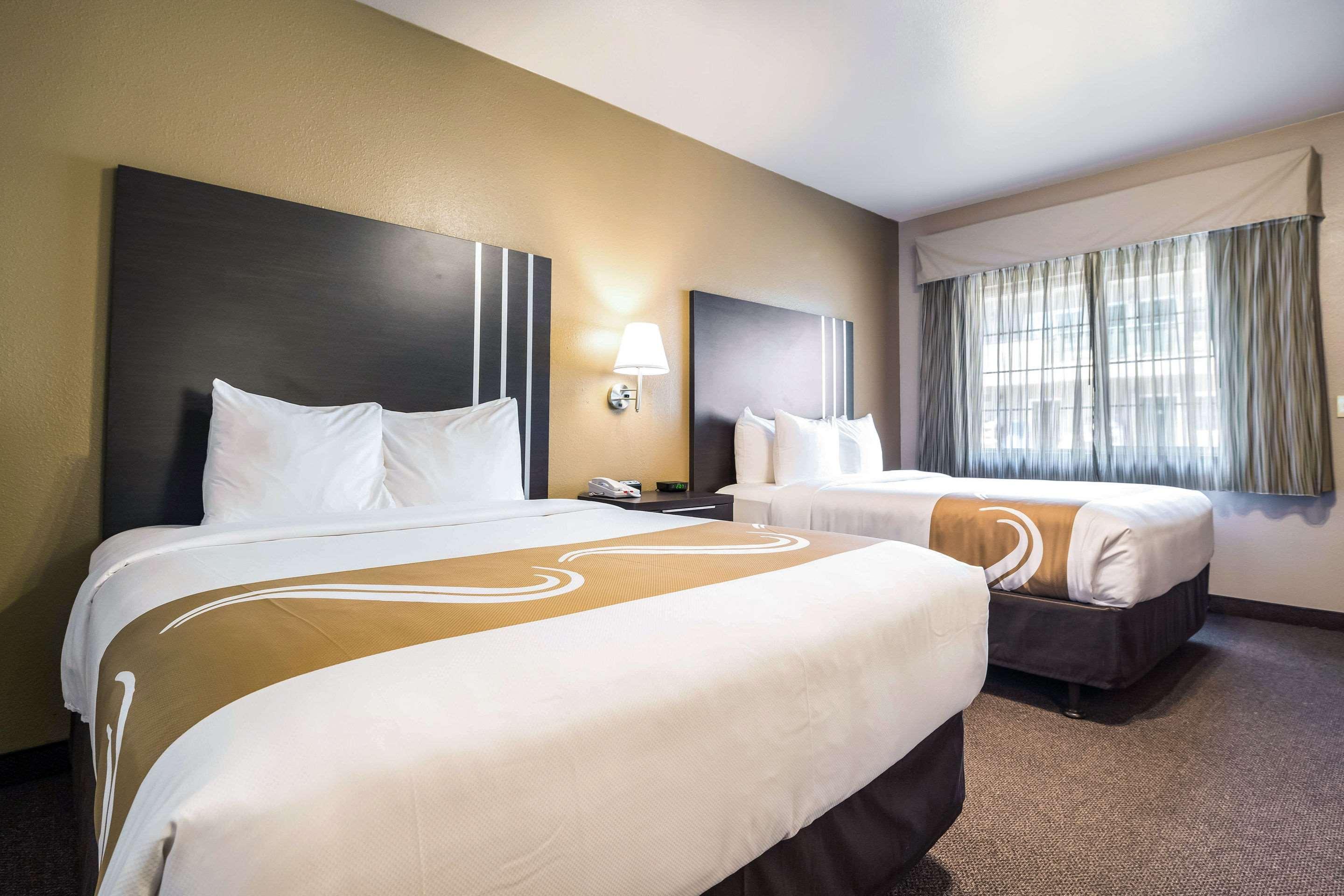Quality Inn & Suites Bainbridge Island Bagian luar foto